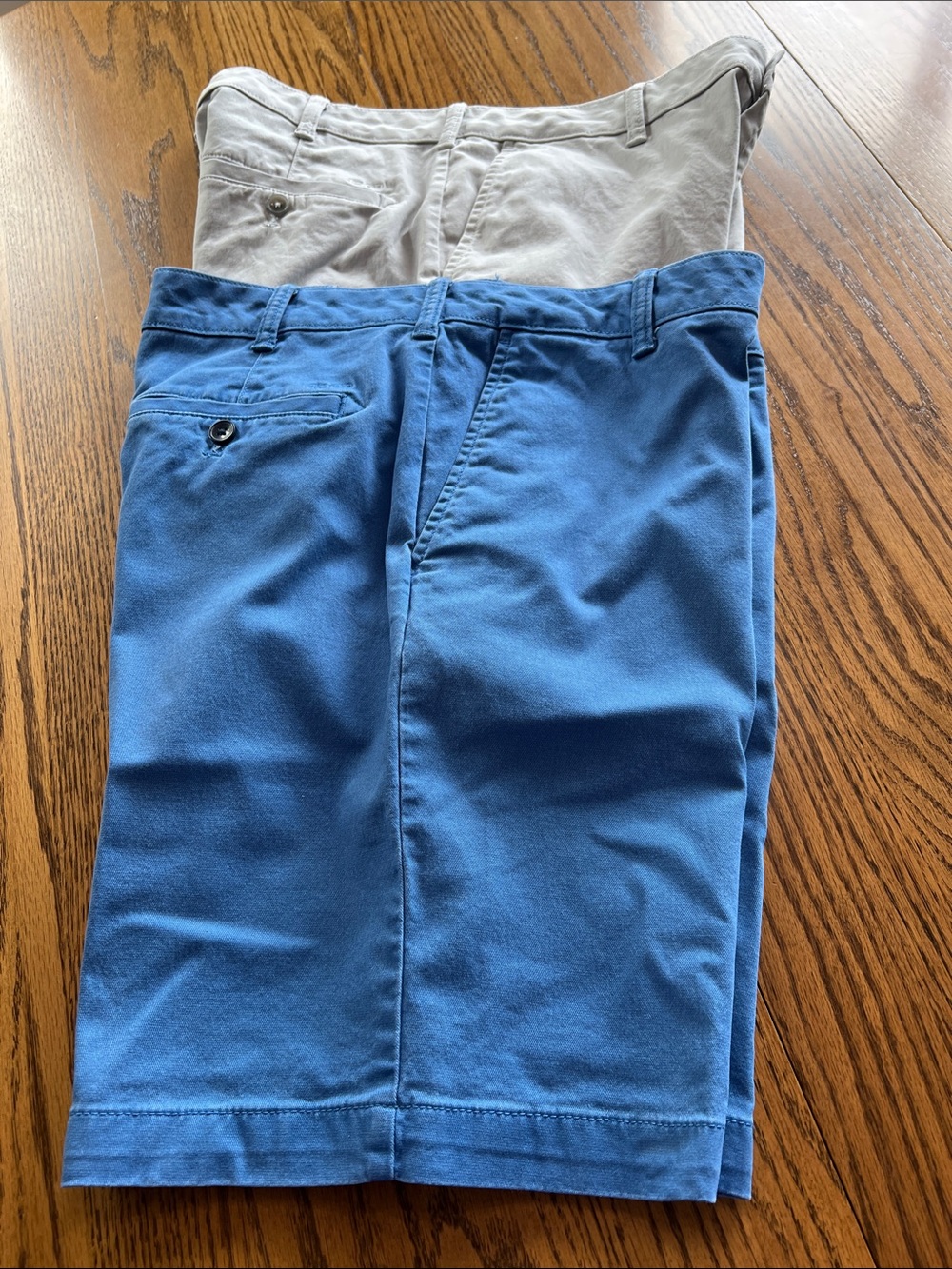 IZOD Saltwater stretch shorts.  BUNDLE (2)